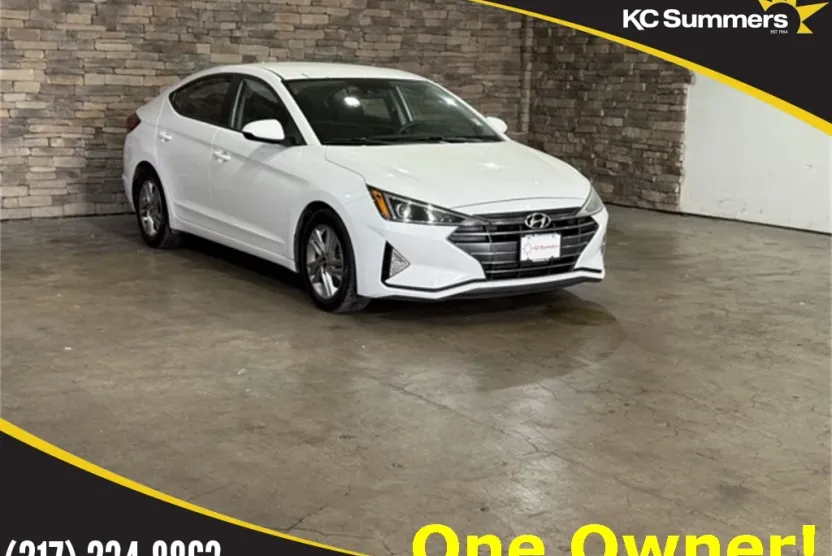 2020 Hyundai Elantra SEL photo 1
