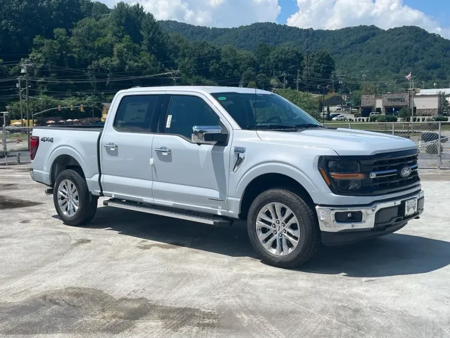 2025 Ford F-150 XLT photo 1