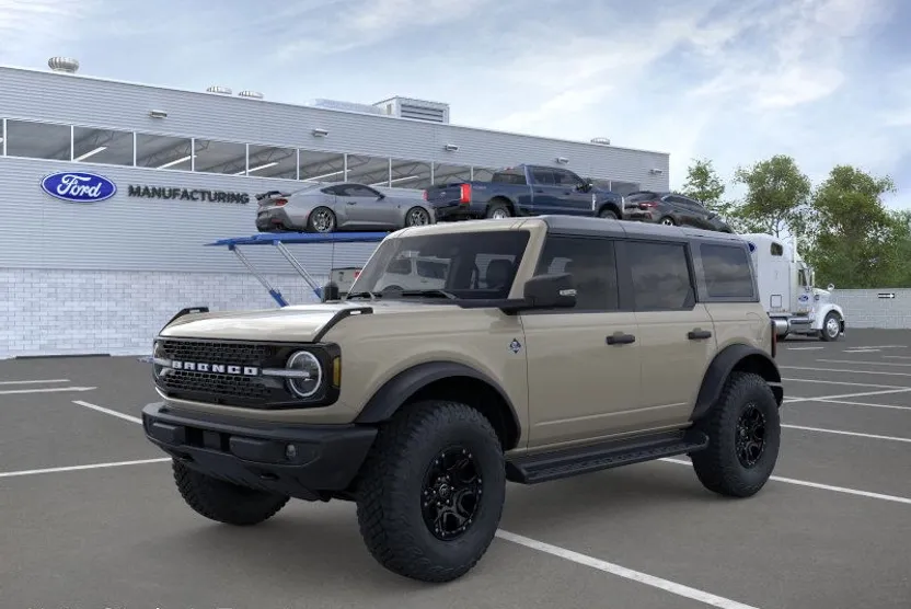 2025 Ford Bronco Outer Banks photo 1