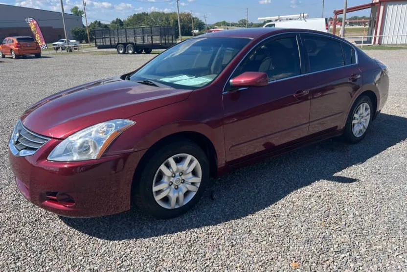 2012 Nissan Altima 2.5 S photo 1