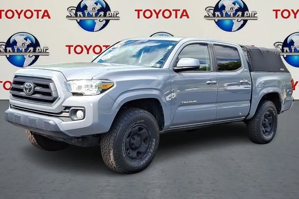 2020 Toyota Tacoma SR5 photo 1