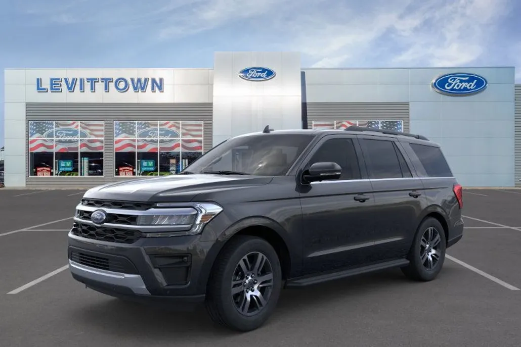 2024 Ford Expedition XLT photo 1