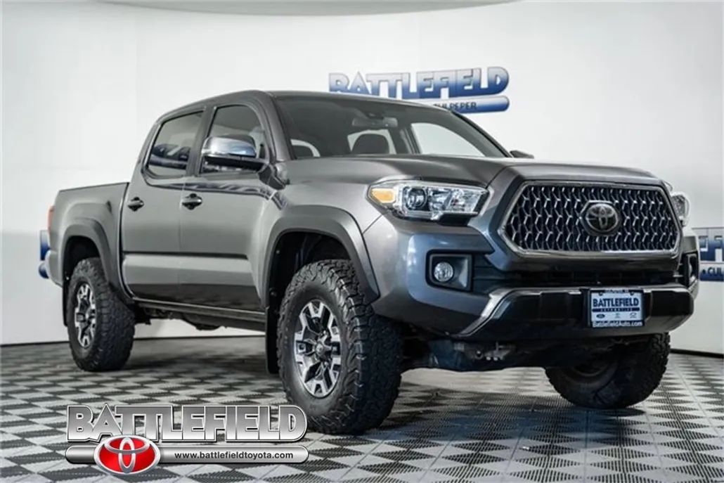 2019 Toyota Tacoma TRD Off-Road V6 photo 1