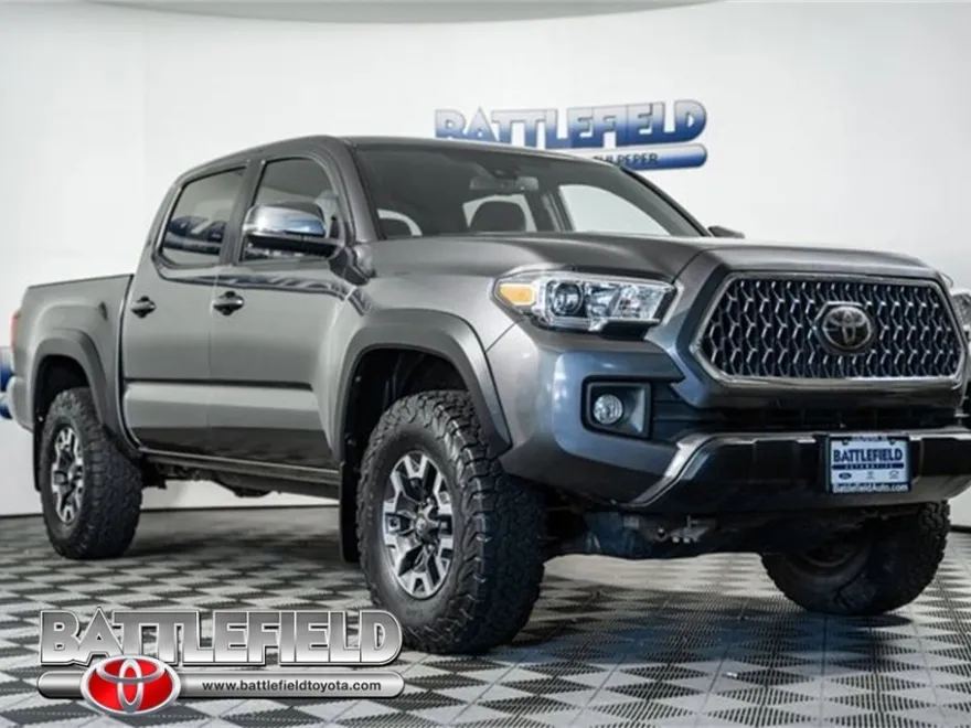 2019 Toyota Tacoma TRD Off-Road V6 photo 1