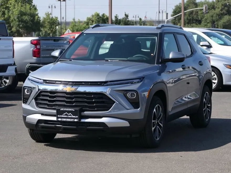 2026 Chevrolet Trailblazer LT photo 1