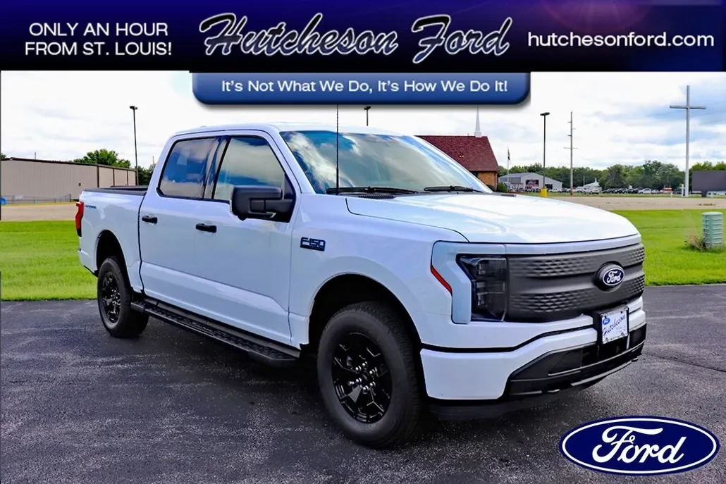 2025 Ford F-150 Lightning XLT photo 1