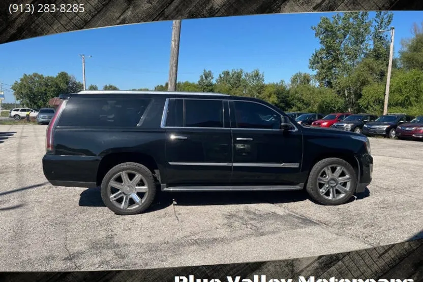 2018 Cadillac Escalade ESV Premium Luxury photo 1