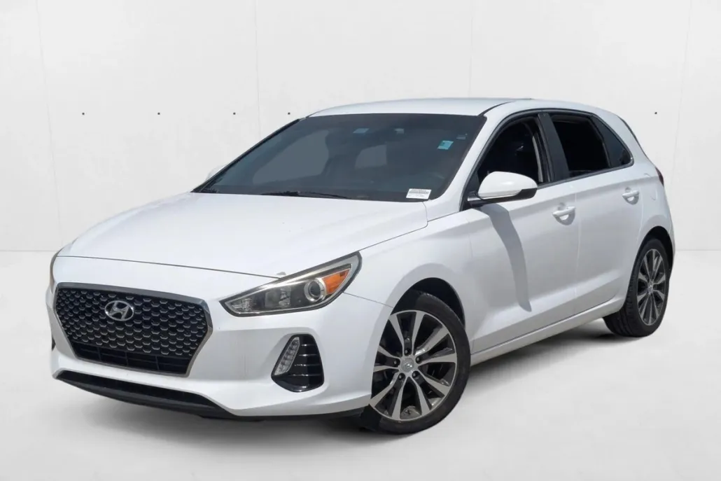 2018 Hyundai Elantra GT Base photo 1