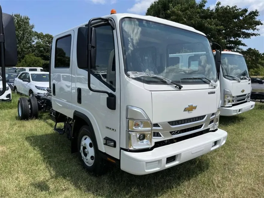 2025 Chevrolet Silverado 3500HD photo 1