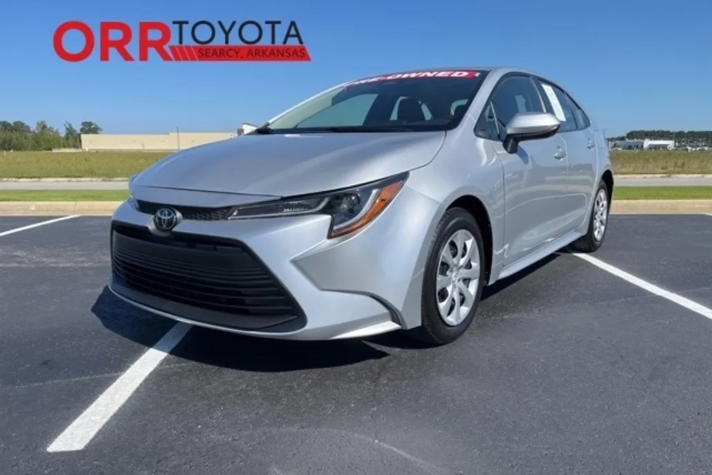 2023 Toyota Corolla SE XLE photo 1