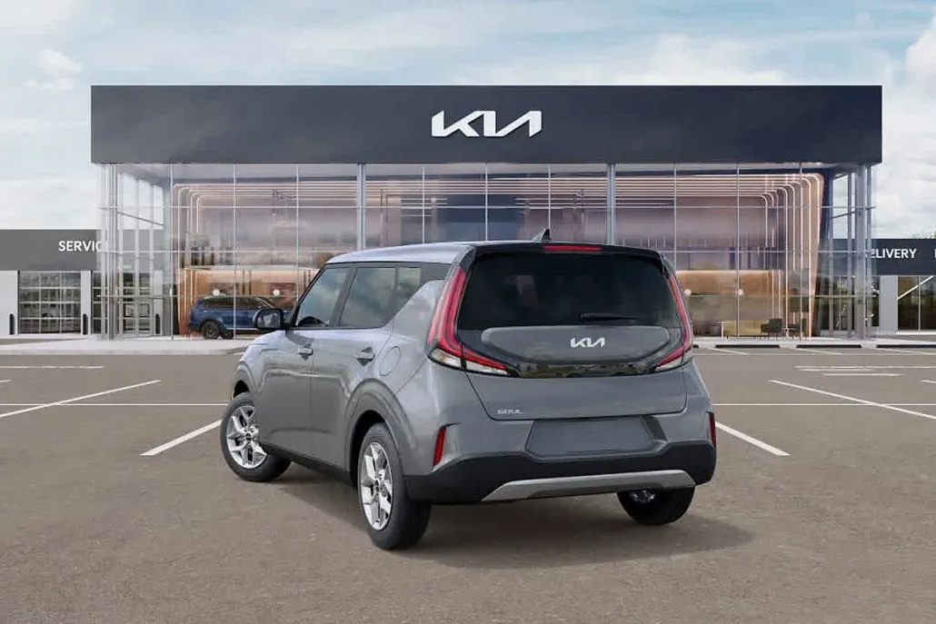 2025 Kia Soul LX photo 1
