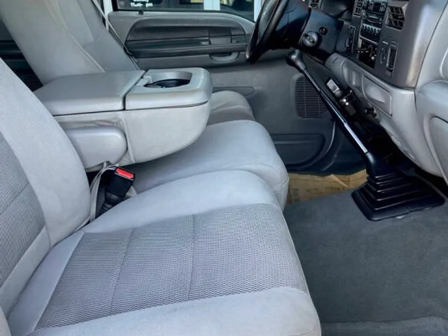 2004 Ford F-250 XL photo 1