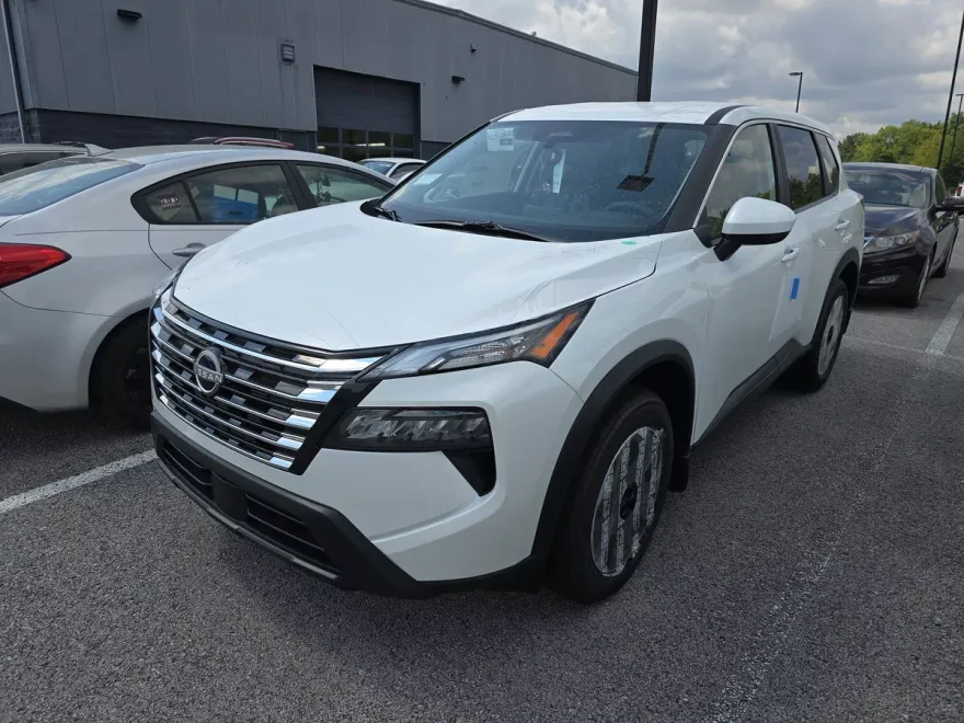 2026 Nissan Rogue SV photo 1