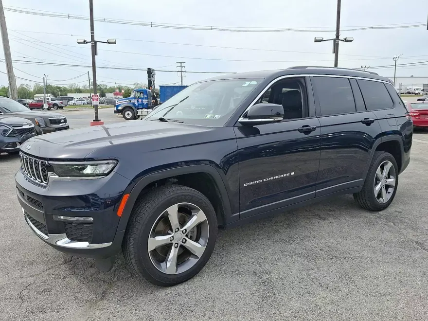2023 Jeep Grand Cherokee Limited photo 1