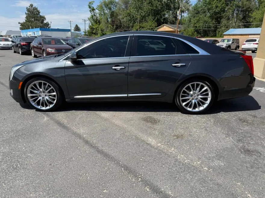 2013 Cadillac XTS Platinum photo 1