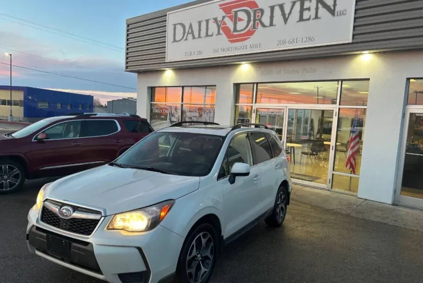 2015 Subaru Forester 2.0XT Premium photo 1