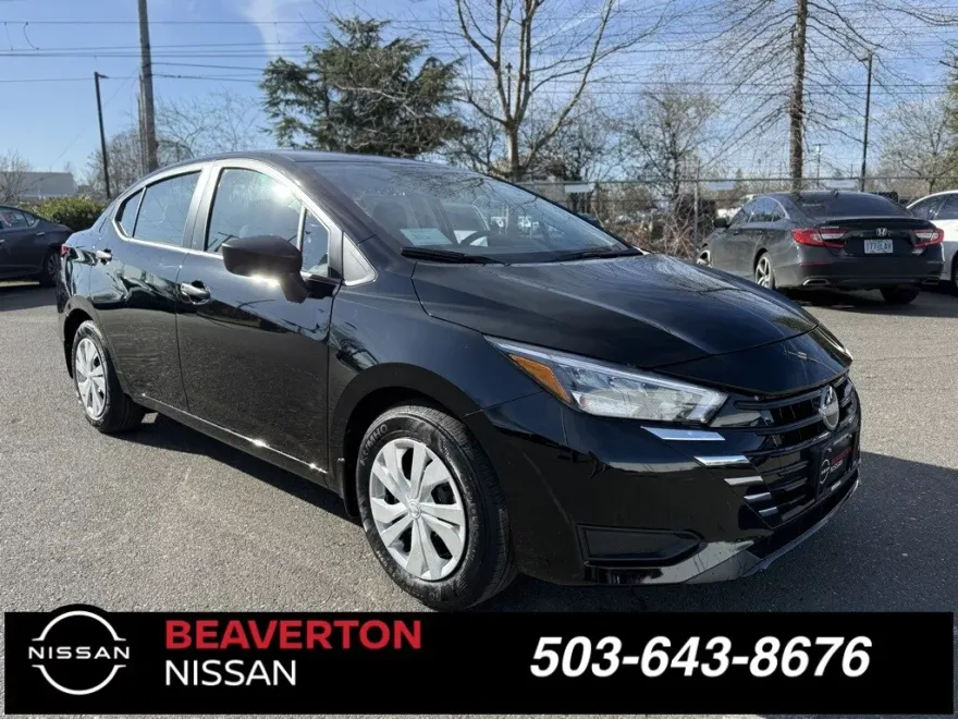 2025 Nissan Versa 1.6 S photo 1