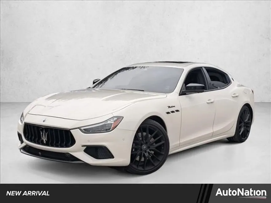 2024 Maserati Ghibli Modena Q4 photo 1