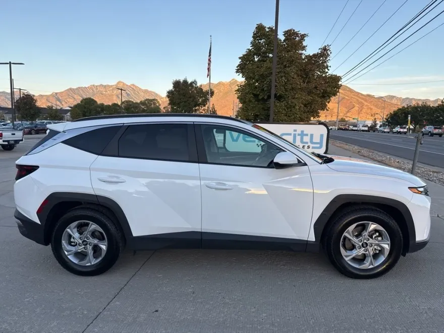 2024 Hyundai Tucson SEL photo 1