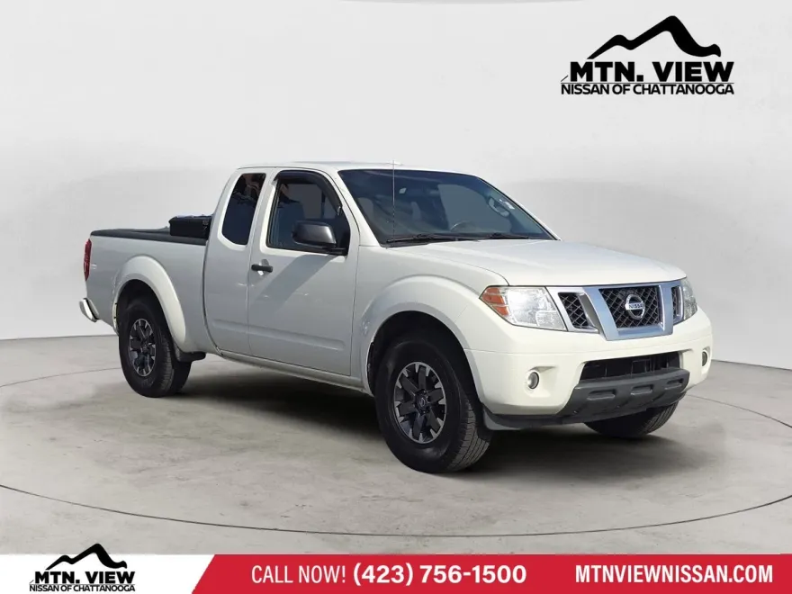 2015 Nissan Frontier Desert Runner photo 1