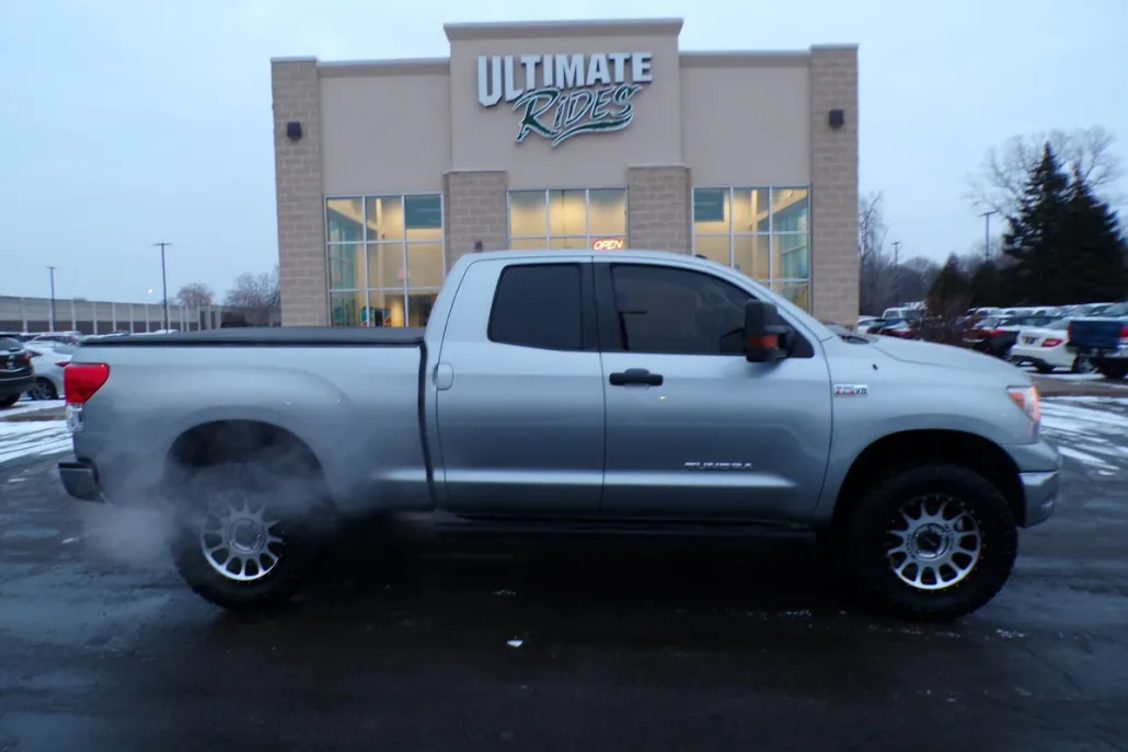 2012 Toyota Tundra Double Cab photo 1