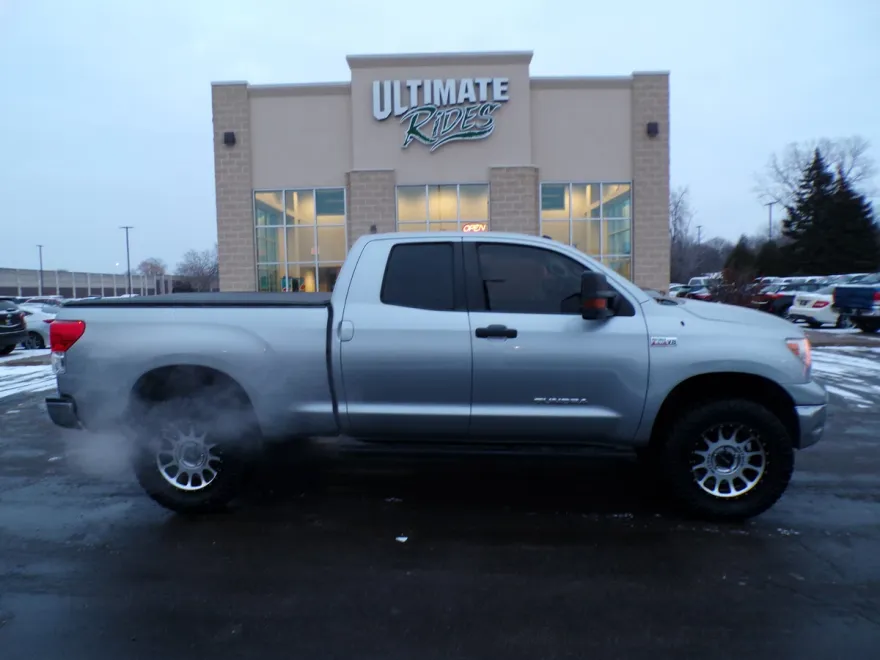2012 Toyota Tundra Double Cab photo 1