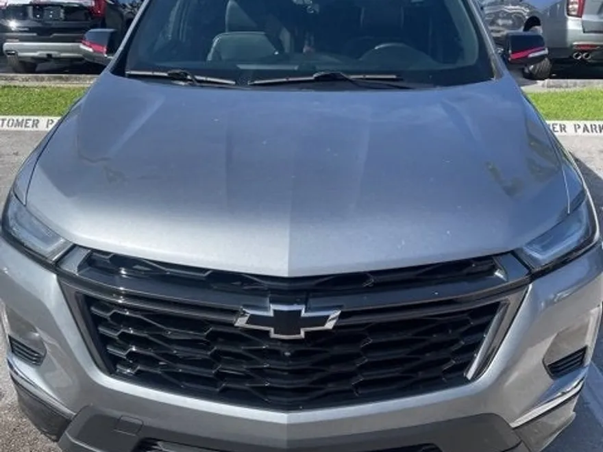 2023 Chevrolet Traverse Premier photo 1
