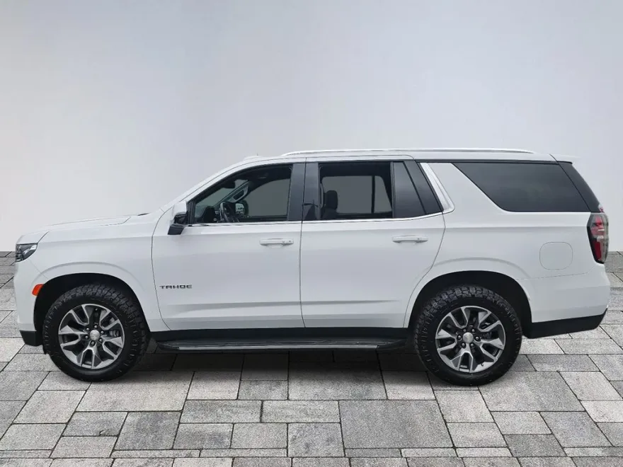 2022 Chevrolet Tahoe LT photo 1