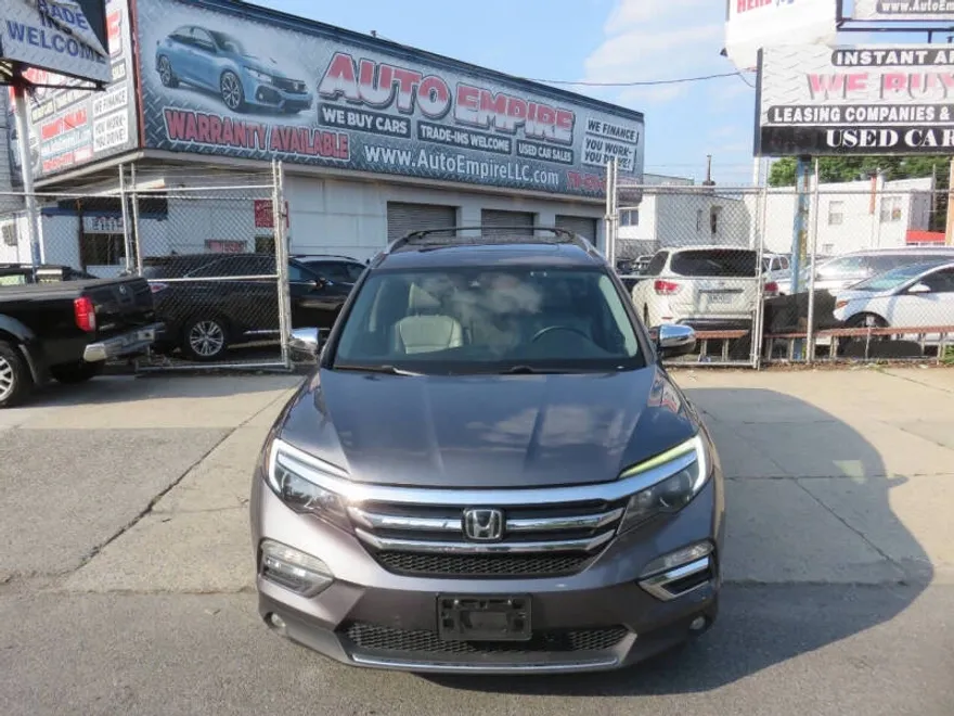 2016 Honda Pilot Touring photo 1