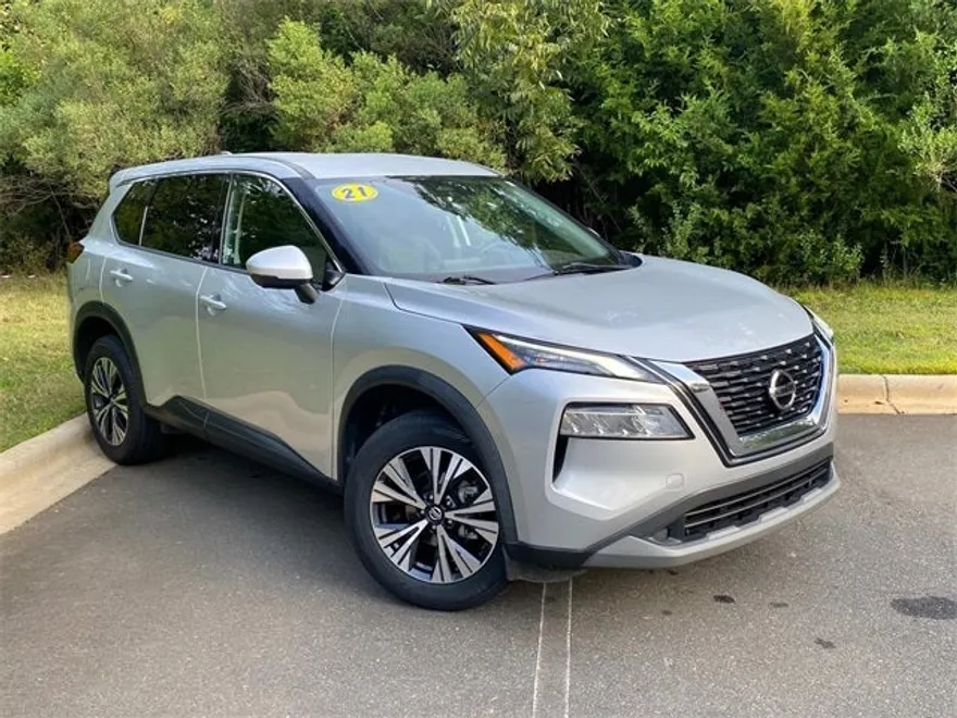 2021 Nissan Rogue SV photo 1