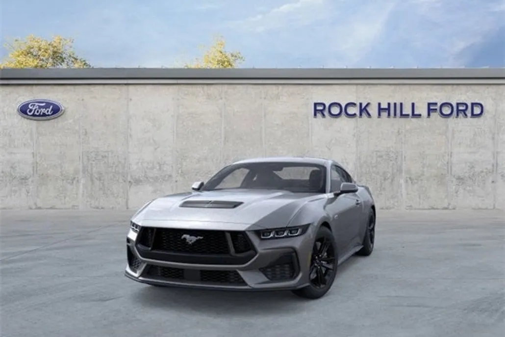 2025 Ford Mustang GT photo 1