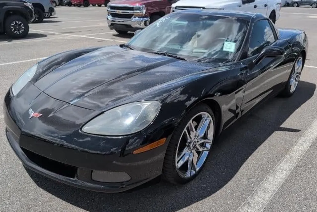 2005 Chevrolet Corvette Base photo 1