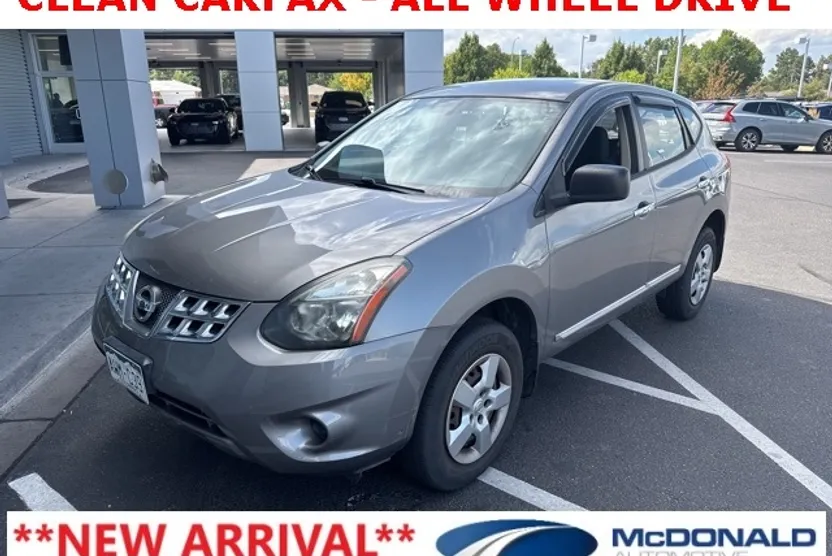 2014 Nissan Rogue Select S photo 1