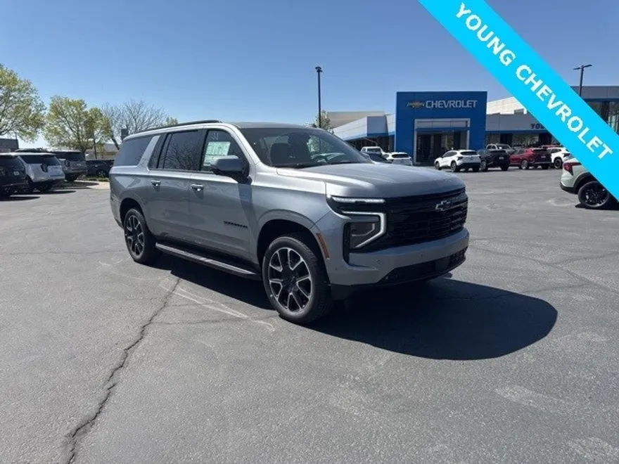 2025 Chevrolet Suburban RST photo 1