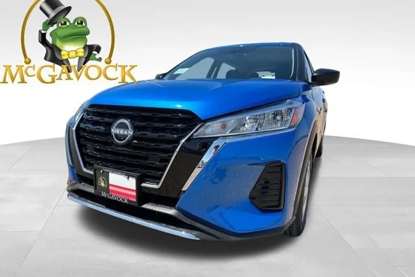 2025 Nissan Kicks Play S photo 1