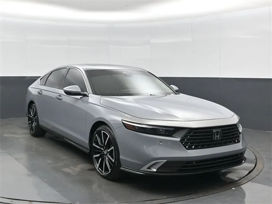 2024 Honda Accord Hybrid Touring photo 1