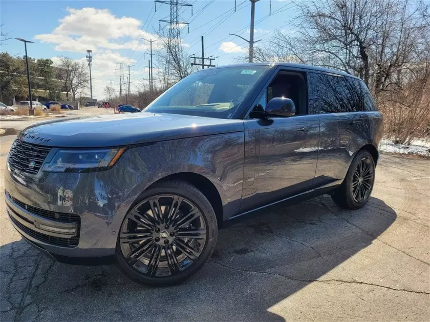 2025 Land Rover Range Rover SE photo 1