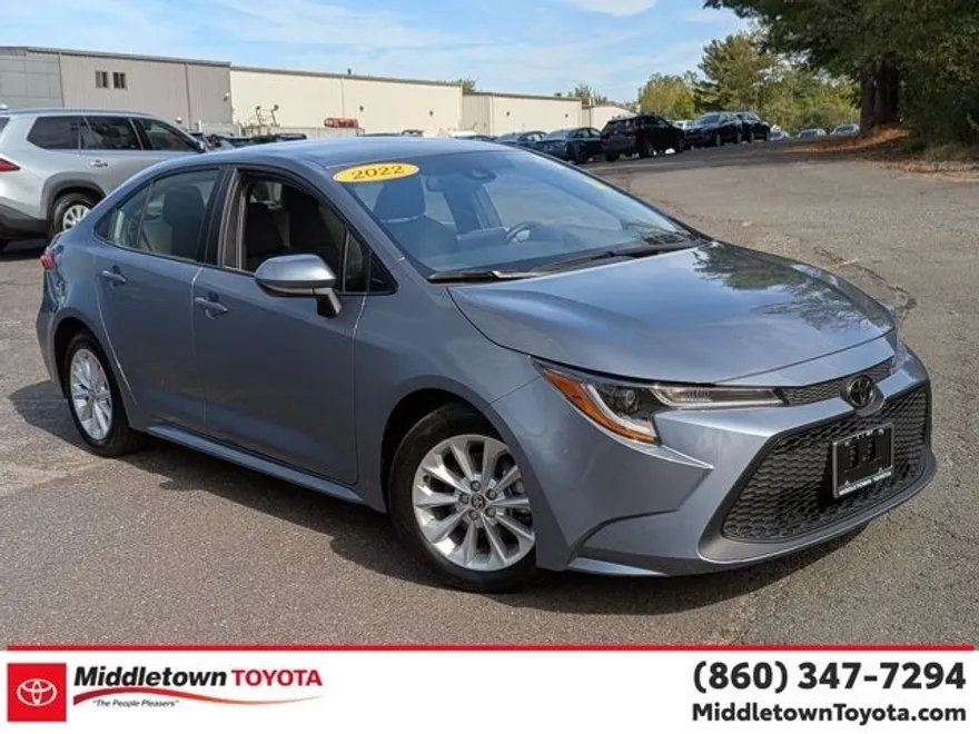 2022 Toyota Corolla LE Premium photo 1