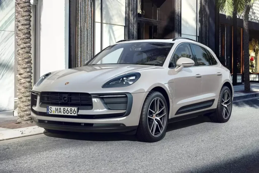 2025 Porsche Macan T photo 1
