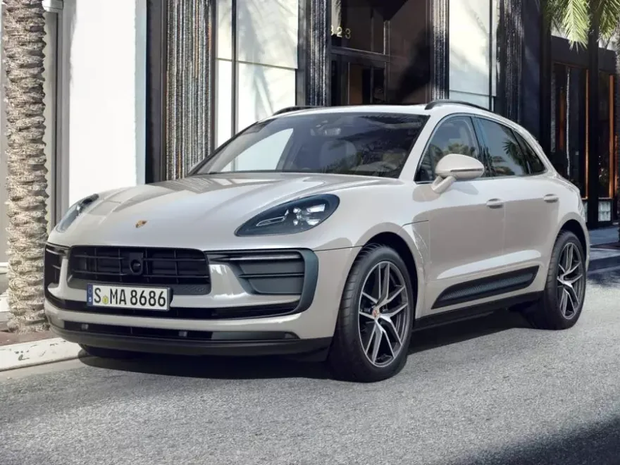 2025 Porsche Macan T photo 1