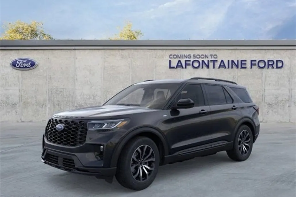 2025 Ford Explorer ST-Line photo 1