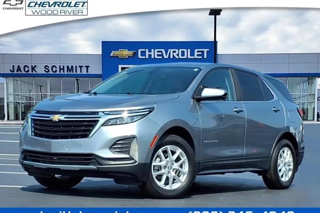 2023 Chevrolet Equinox LT photo 1