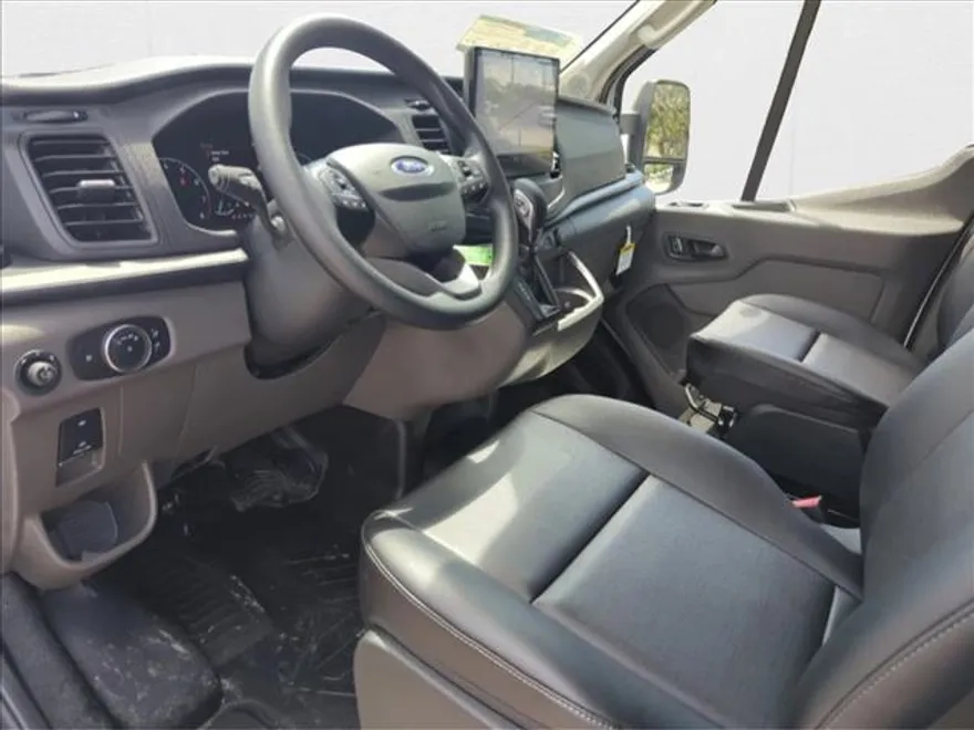 2025 Ford Transit photo 1