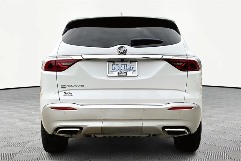 2023 Buick Enclave Essence photo 1