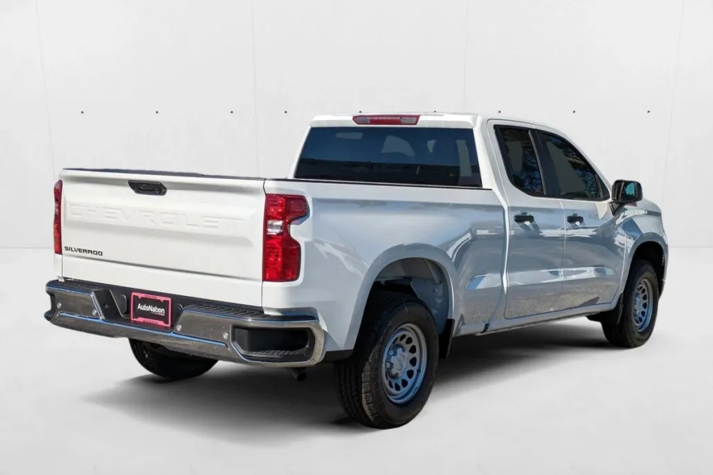 2025 Chevrolet Silverado 1500 photo 1