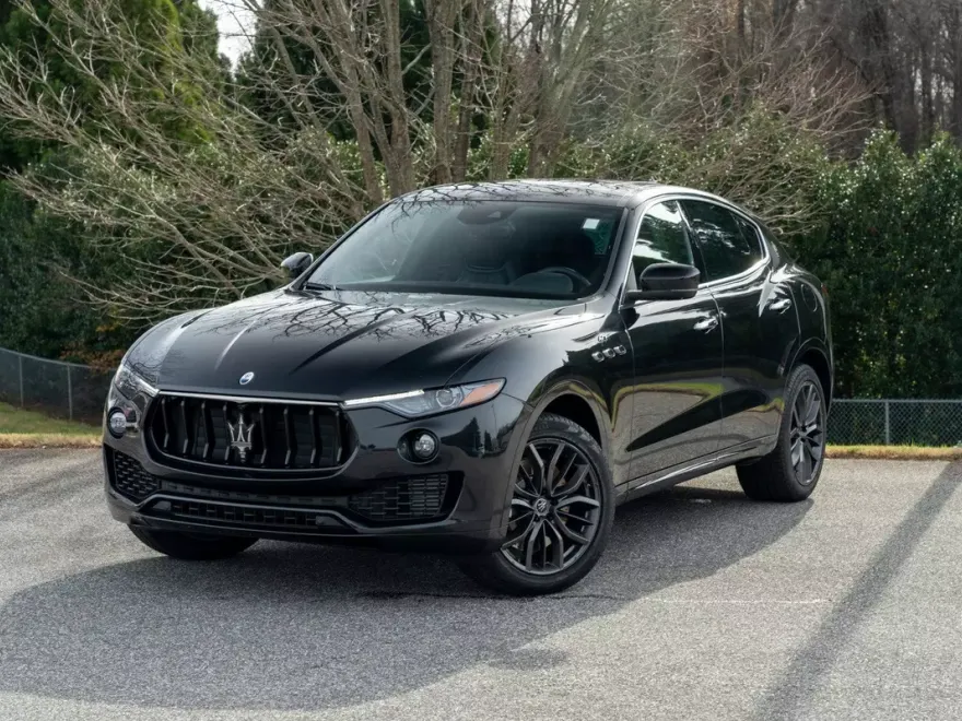 2024 Maserati Levante GT photo 1