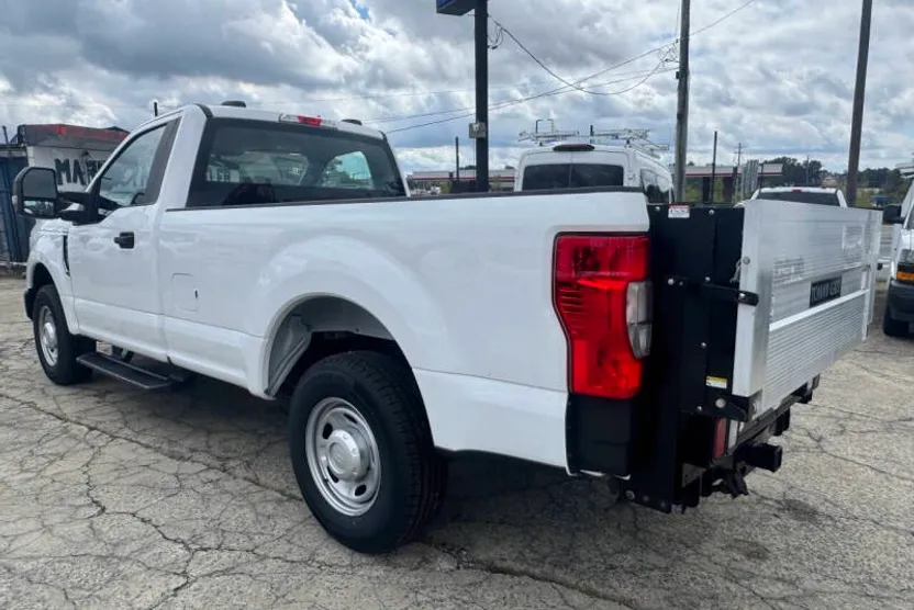 2022 Ford F-250 XL photo 1