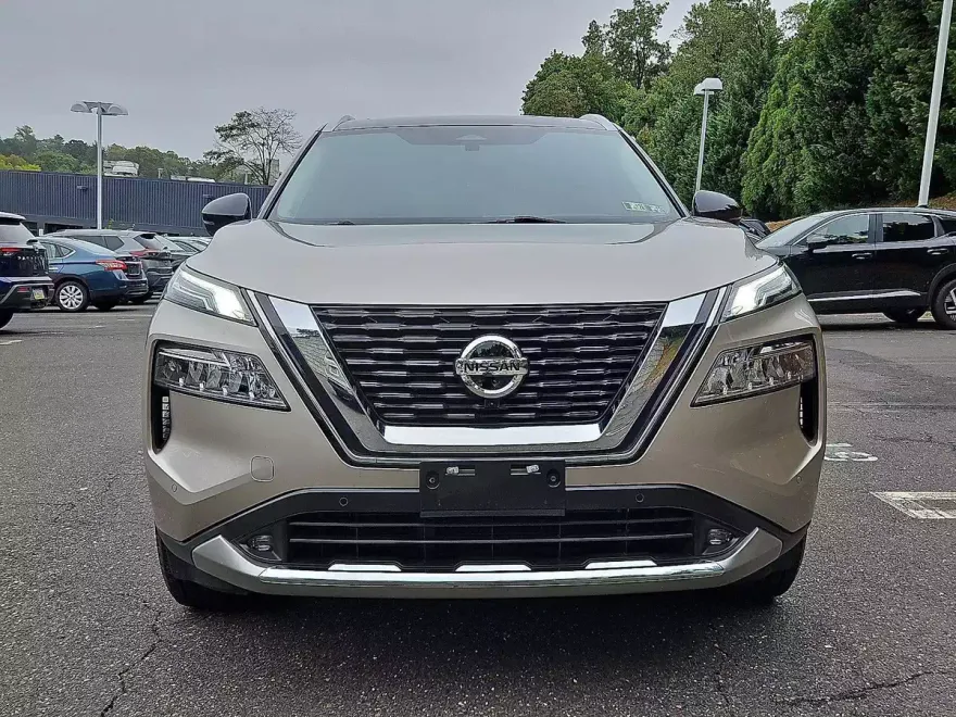 2021 Nissan Rogue Platinum photo 1