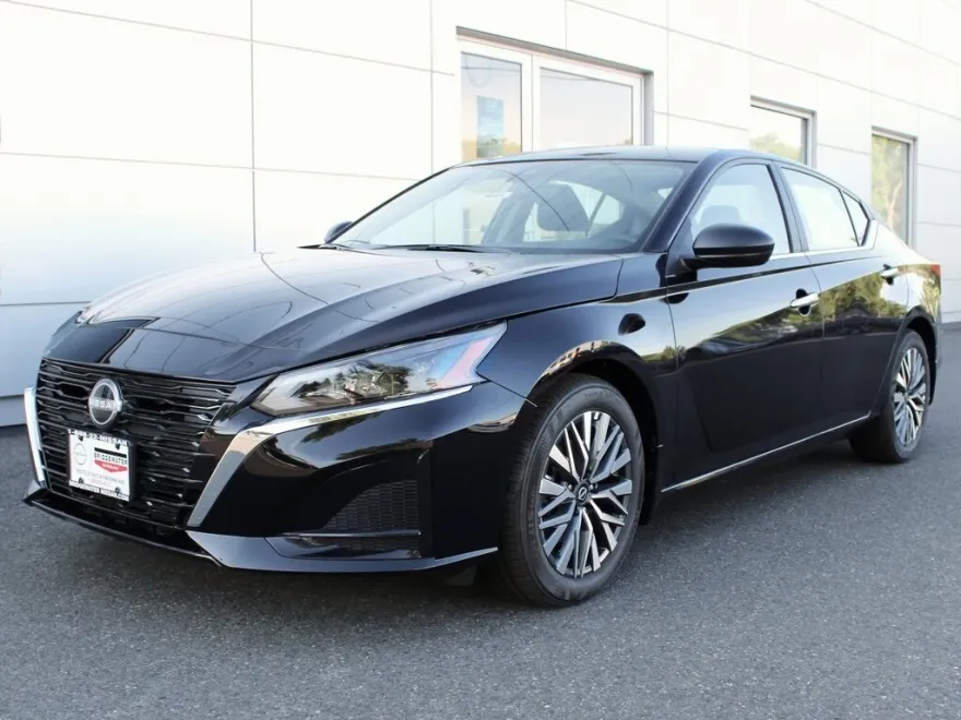 2025 Nissan Altima SV Special Edition photo 1