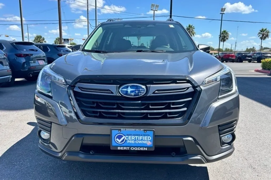 2022 Subaru Forester Limited photo 1